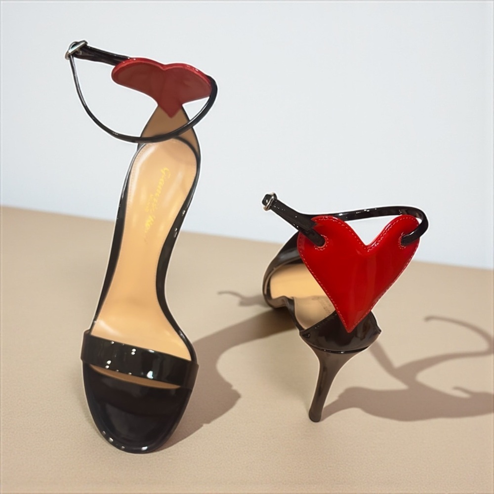 Gianvito Rossi Red Heart Heel Love Portofino 110 Black Patent IT 38 US 8 NWT - Picture 6 of 8